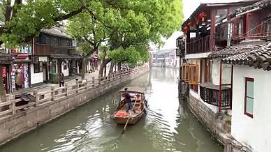 上海朱家角景区乌篷船摇橹合集实拍视频的预览图